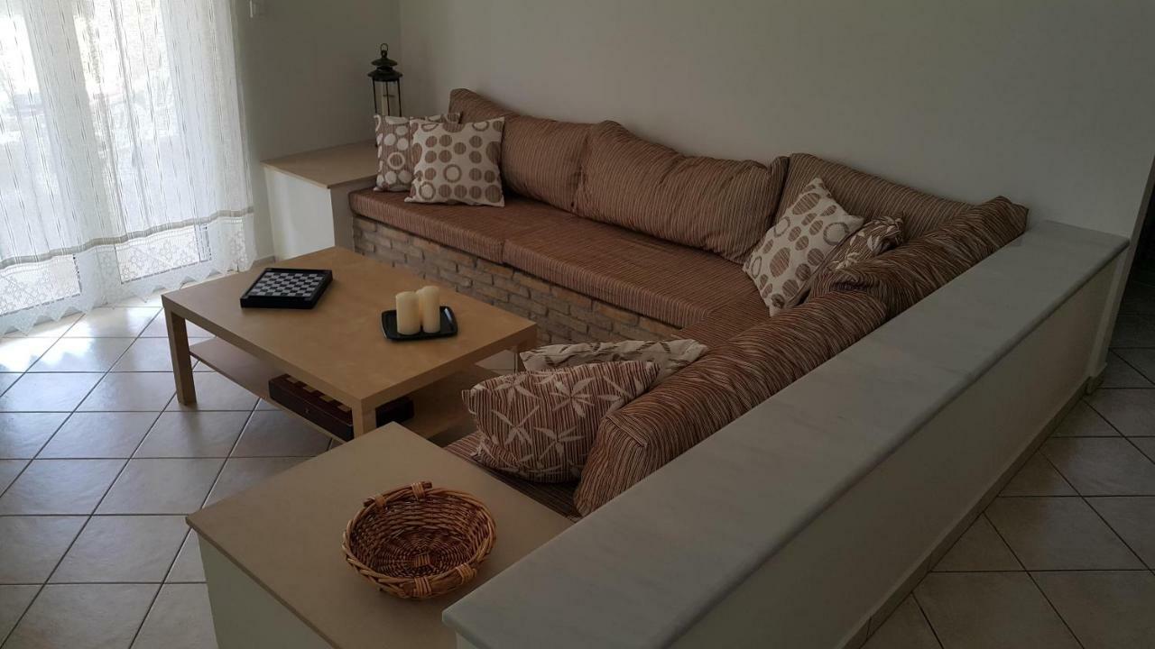 Villa Sunny Day Marathón Dış mekan fotoğraf
